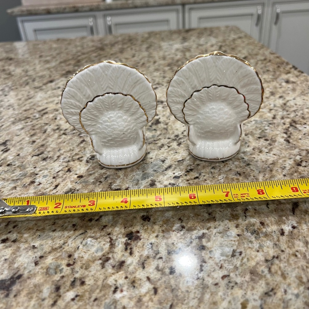 Vintage White Ceramic Turkey Candle Holders Gold Trim Thanksgiving Deco Set of 2 - Picture 4 of 5